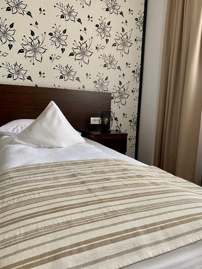 Pensiunea Rix Rooms Focşani Екстериор снимка