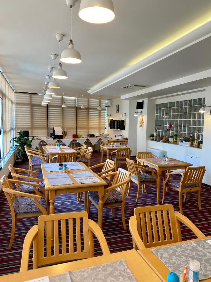 Pensiunea Rix Rooms Focşani Екстериор снимка