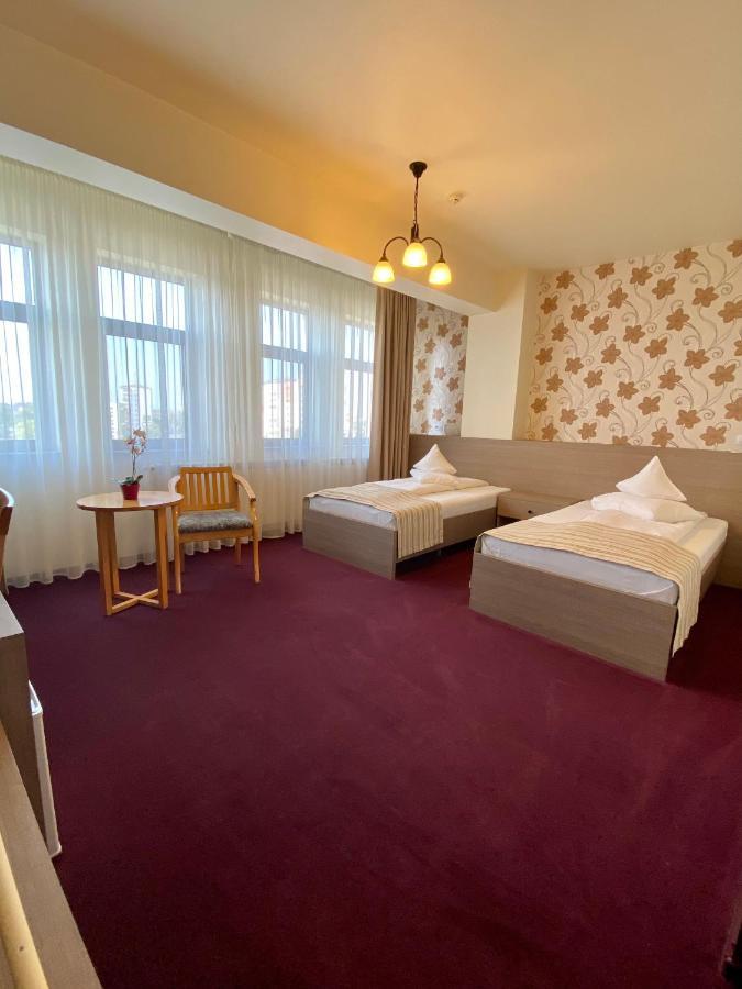 Pensiunea Rix Rooms Focşani Екстериор снимка
