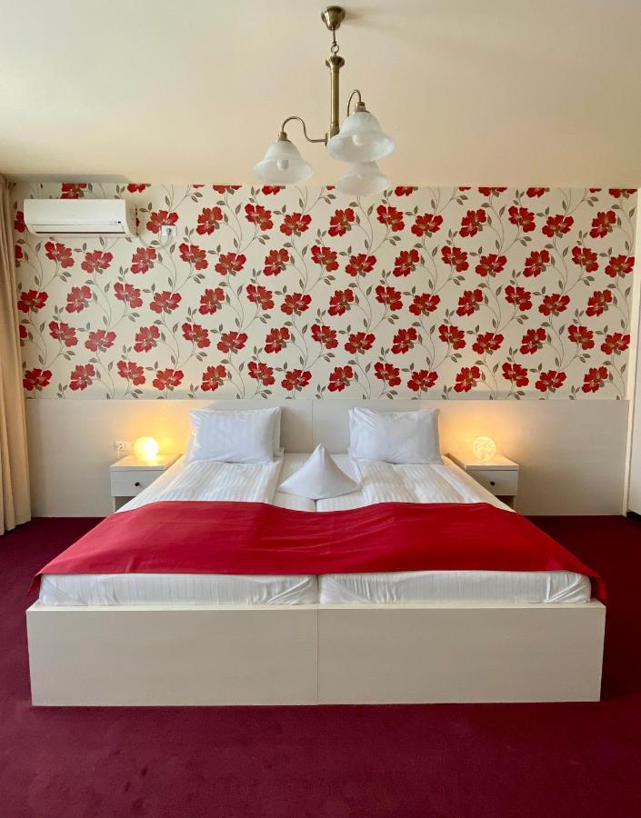 Pensiunea Rix Rooms Focşani Екстериор снимка