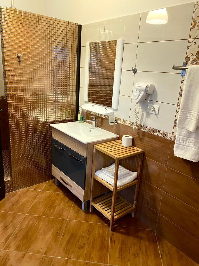 Pensiunea Rix Rooms Focşani Екстериор снимка