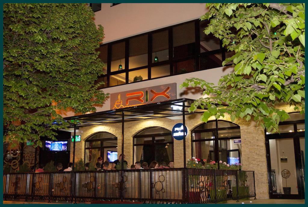 Pensiunea Rix Rooms Focşani Екстериор снимка