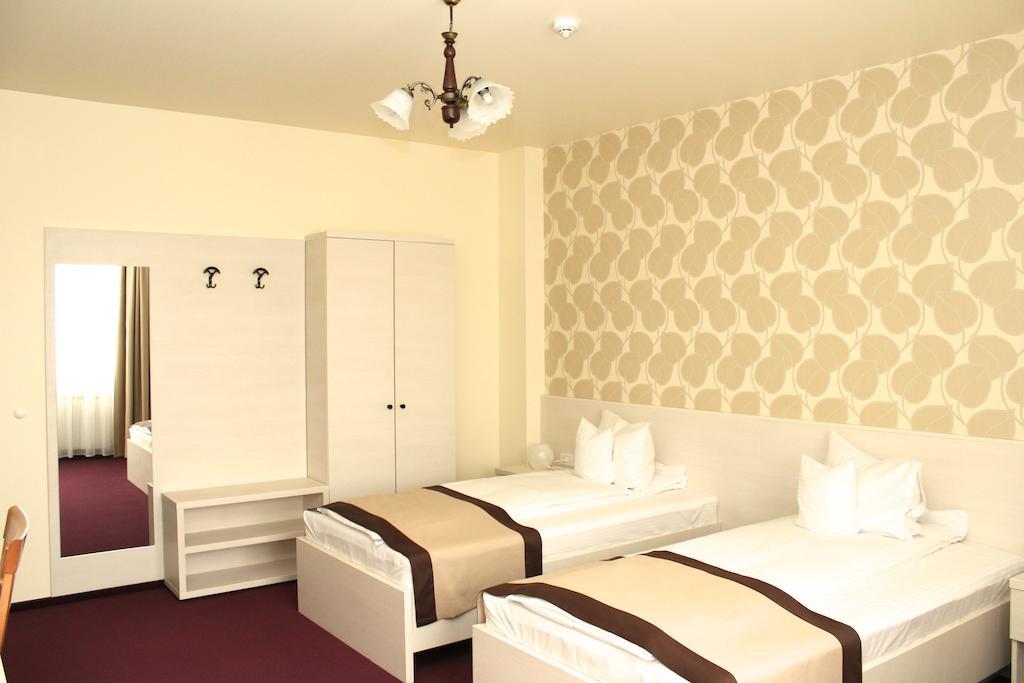 Pensiunea Rix Rooms Focşani Стая снимка